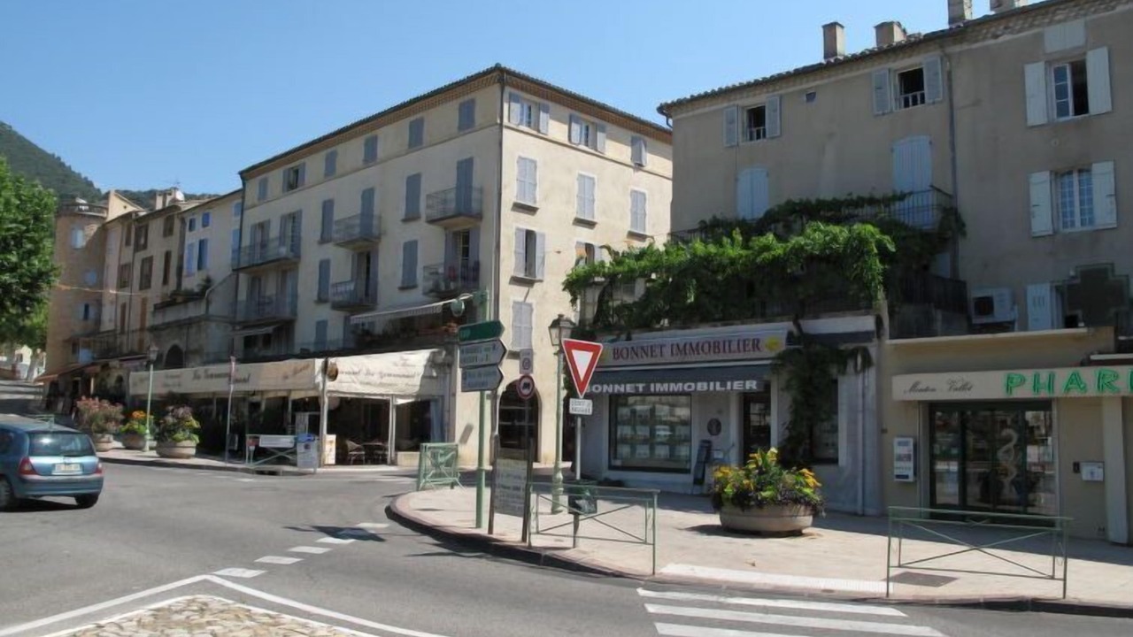 Photo of Others in Nyons