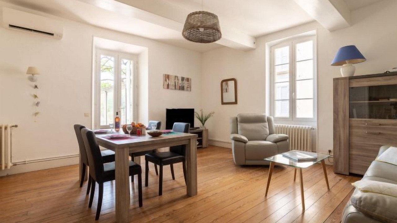 Photo of Others in Nyons