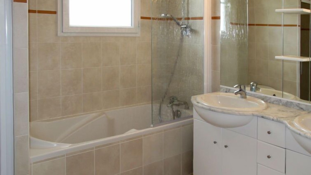 Photo of Bathroom in Pont-de-Larn