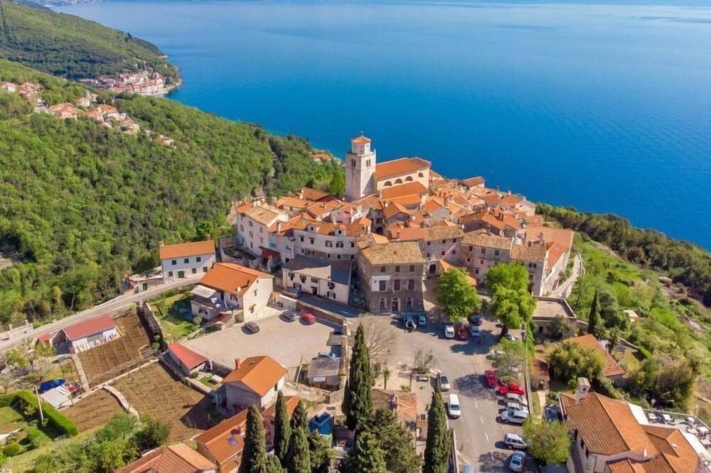 Photo of Outdoor in Sveta Jelena