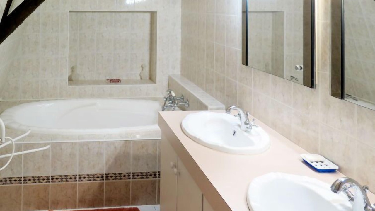 Photo of Bathroom in Saint-Jean-dEstissac