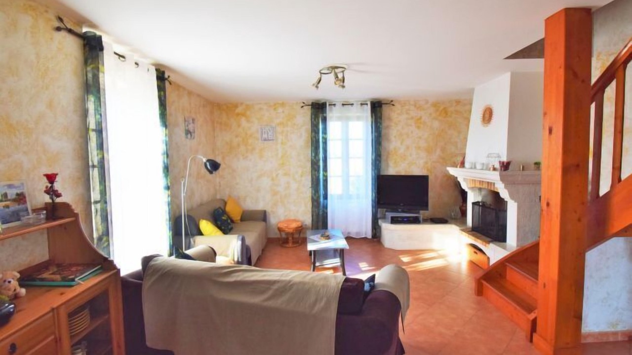 Photo of Livingroom in Madaillan