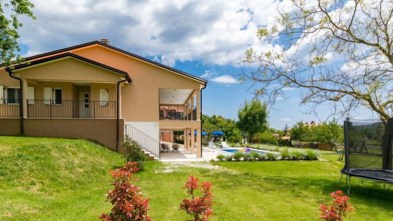 Photo of Outdoor in Vinez