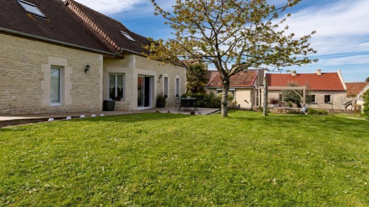 Photo of Outdoor in Fontaine-Henry