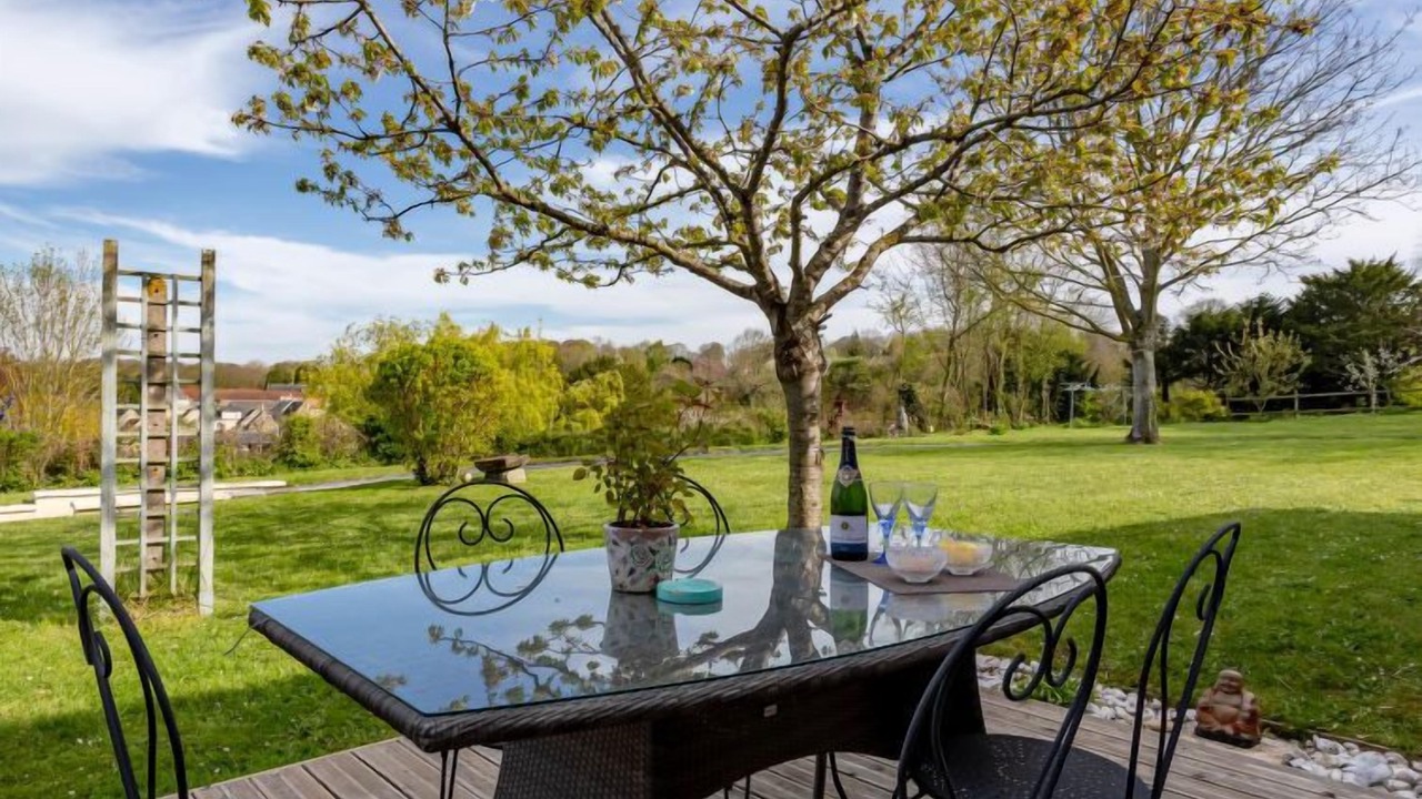 Photo of Outdoor in Fontaine-Henry