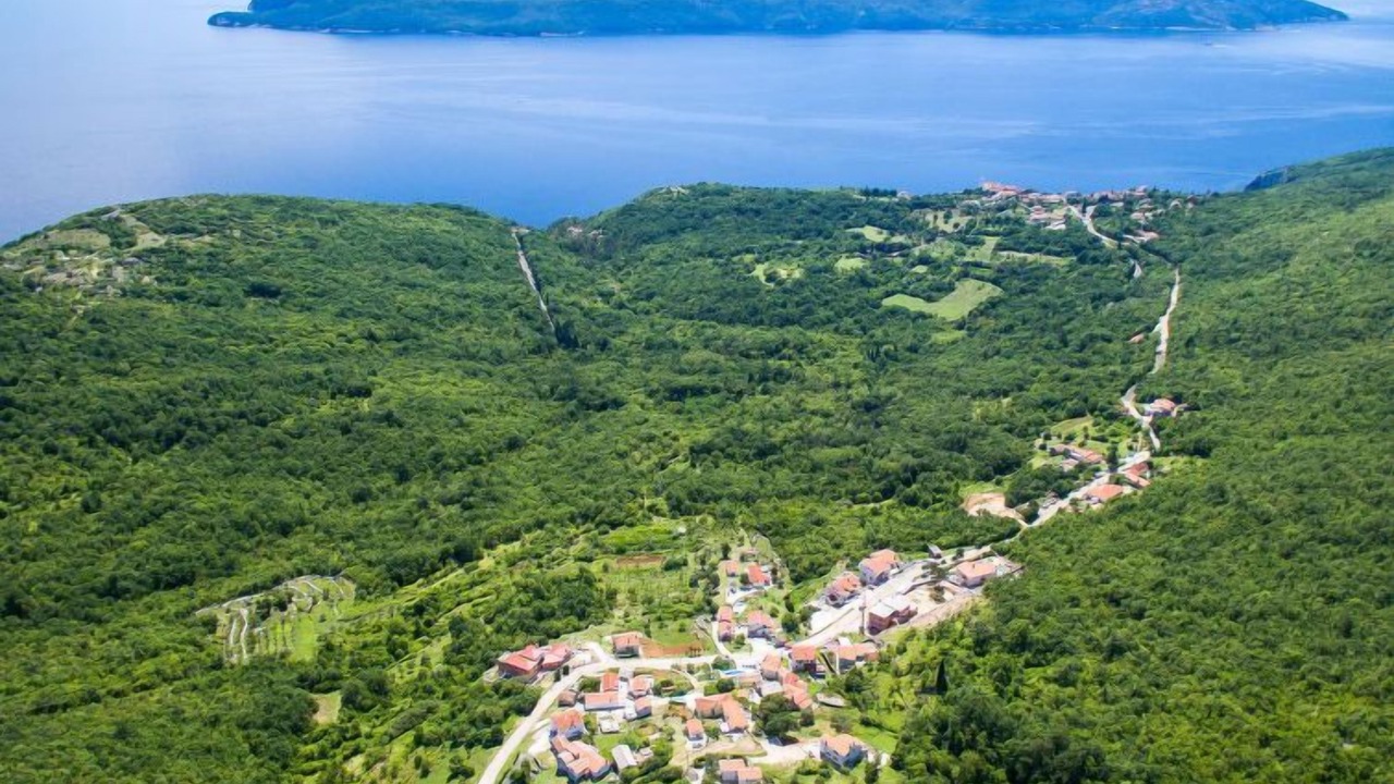 Photo of Outdoor in Martina