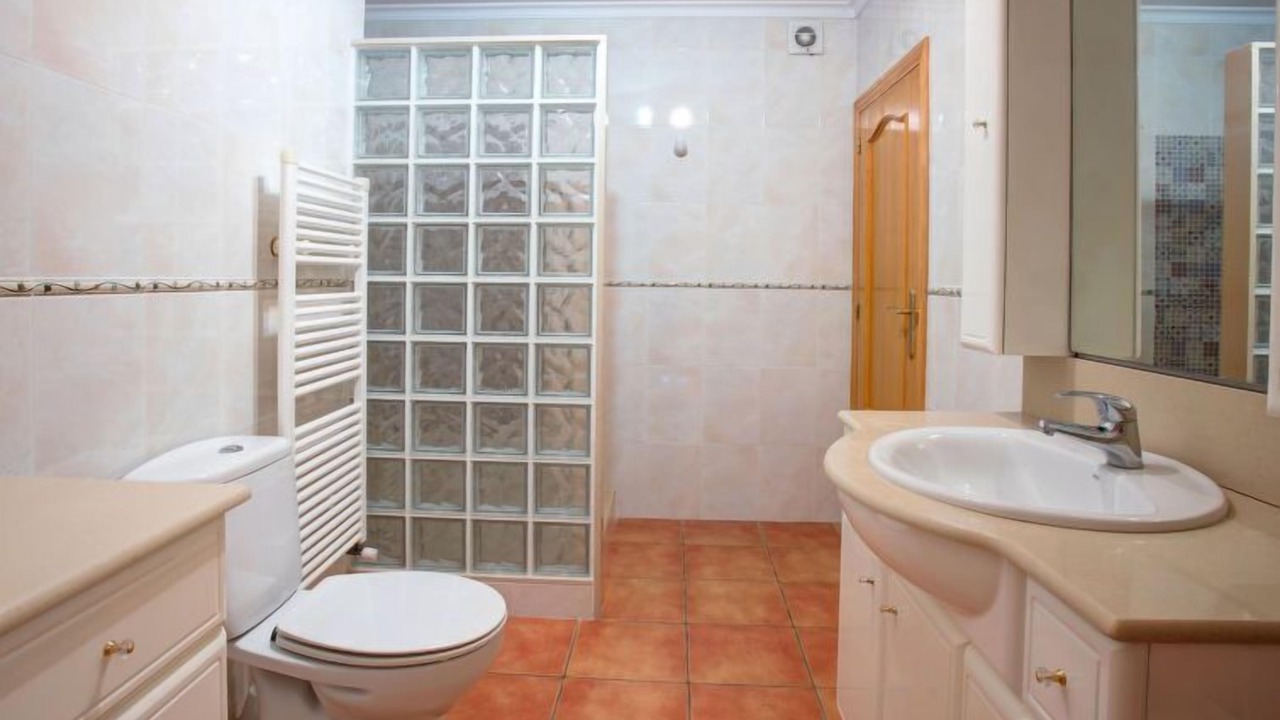 Photo of Bathroom in Adsubia