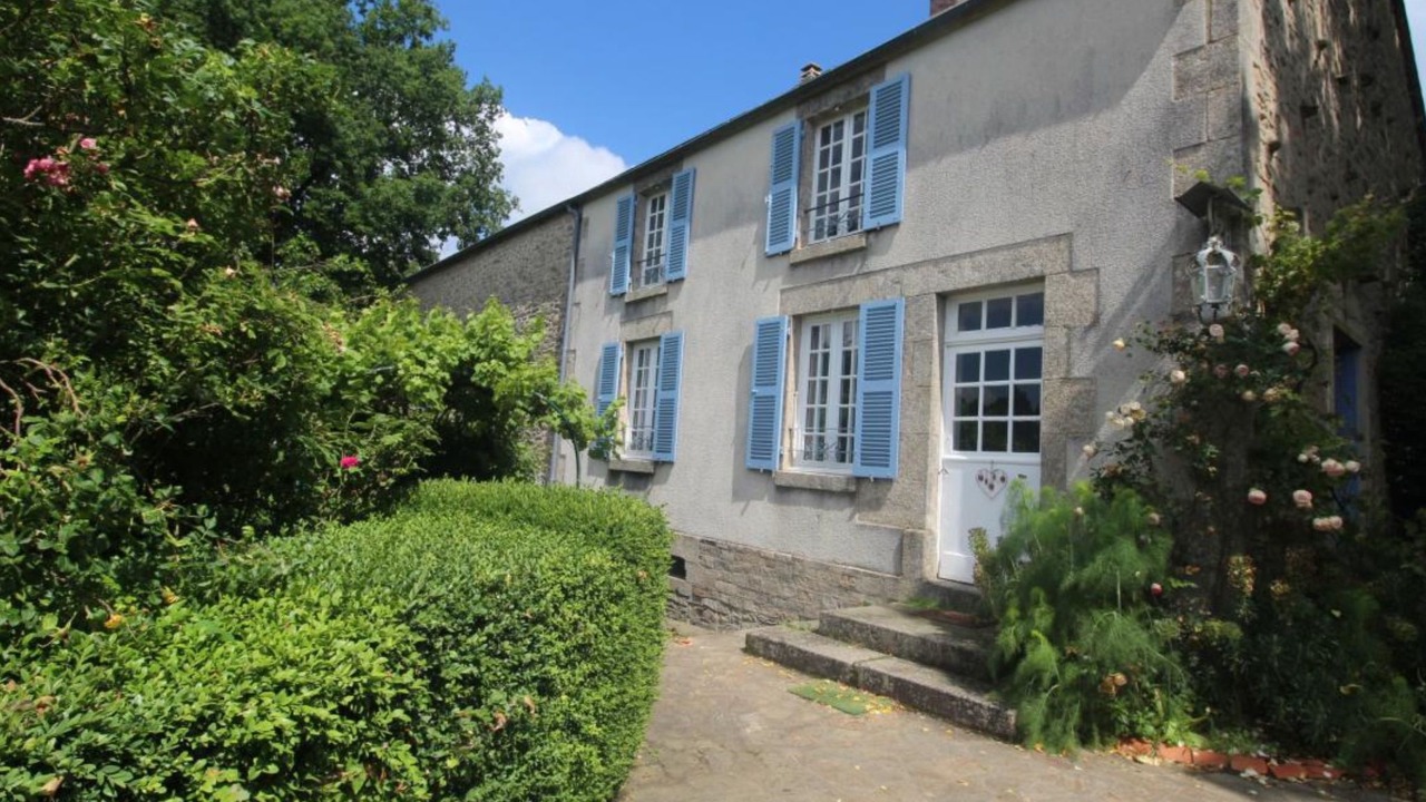 Photo of Outdoor in Saint-Sulpice-les-Feuilles