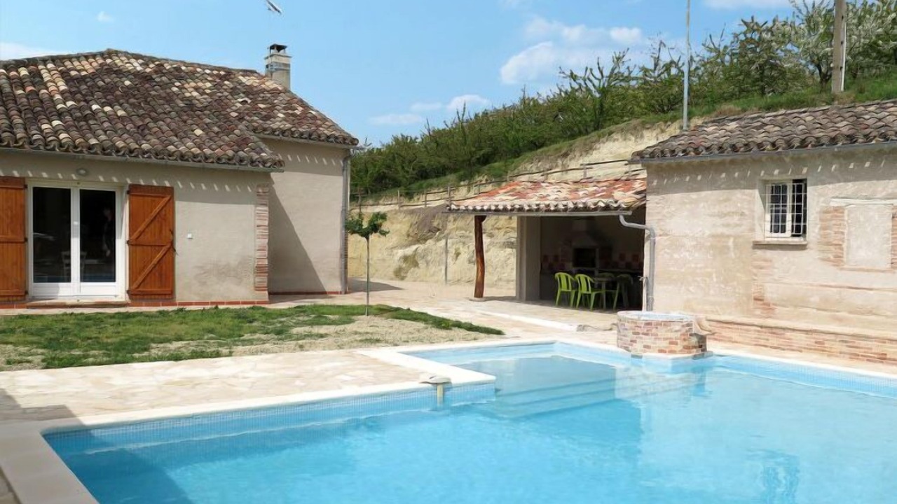 Photo of Outdoor in L'Honor-de-Cos