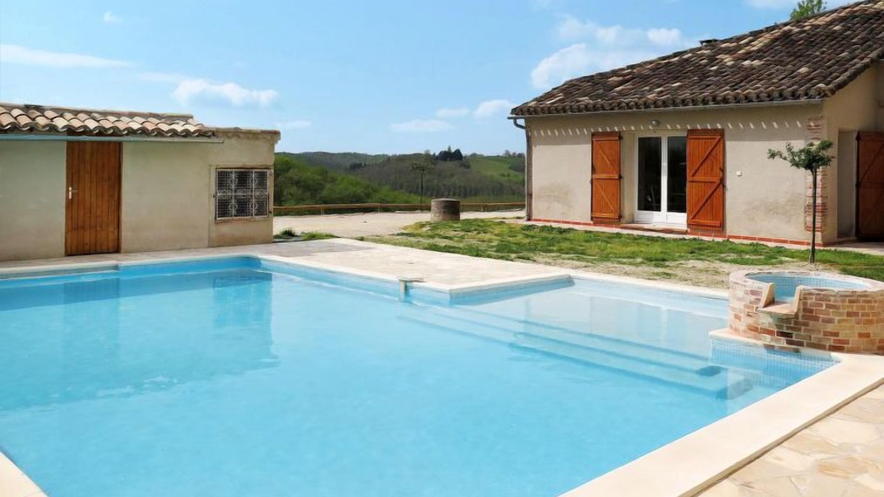 Photo of Outdoor in L'Honor-de-Cos