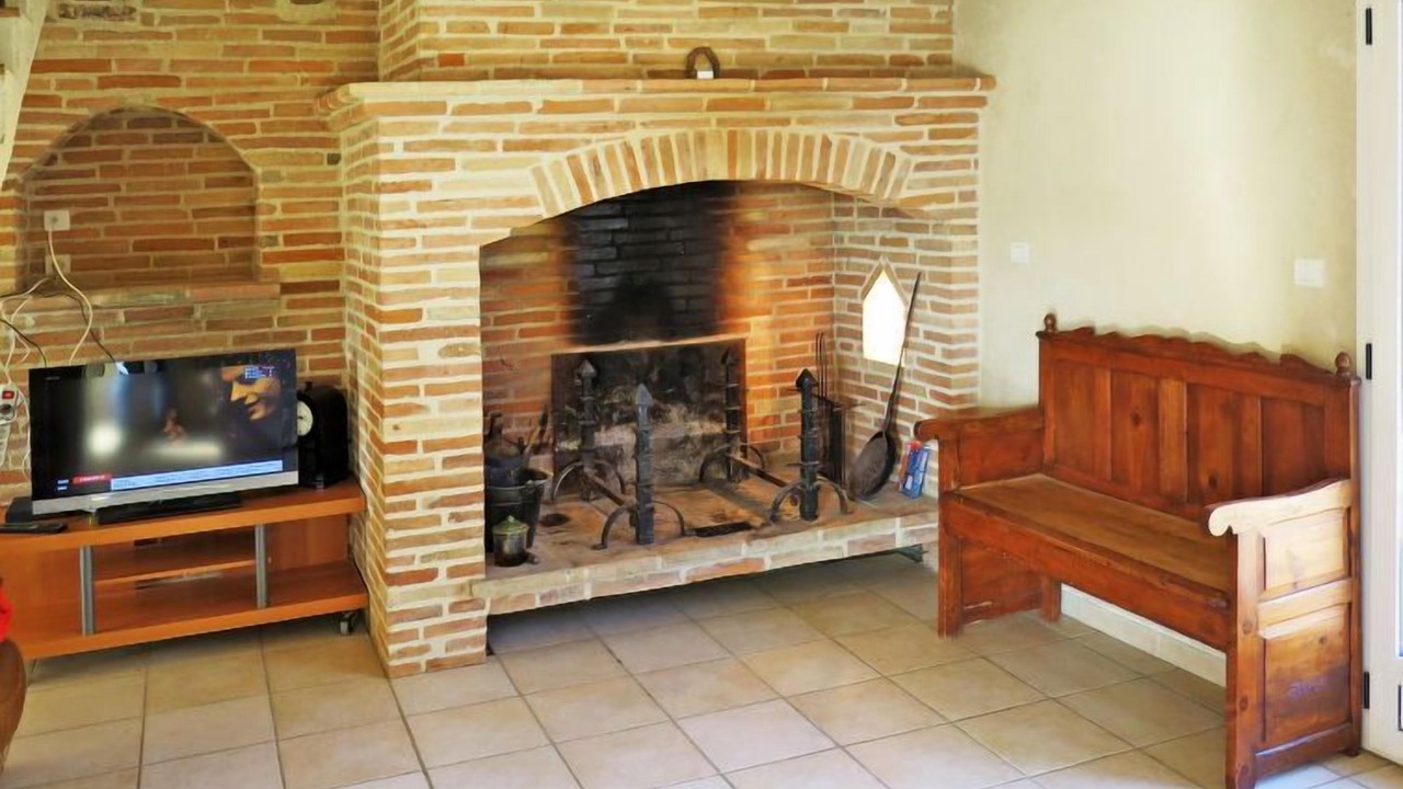 Photo of Others in L'Honor-de-Cos