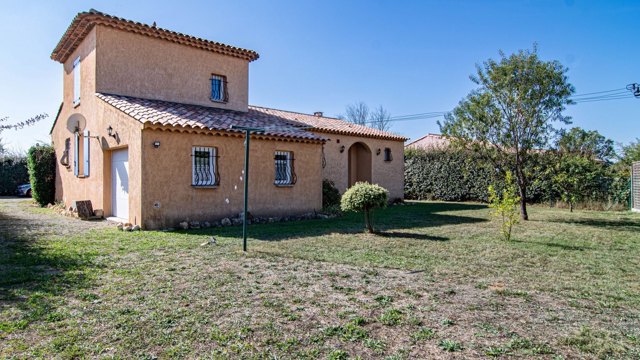 Photo of Outdoor in Regusse