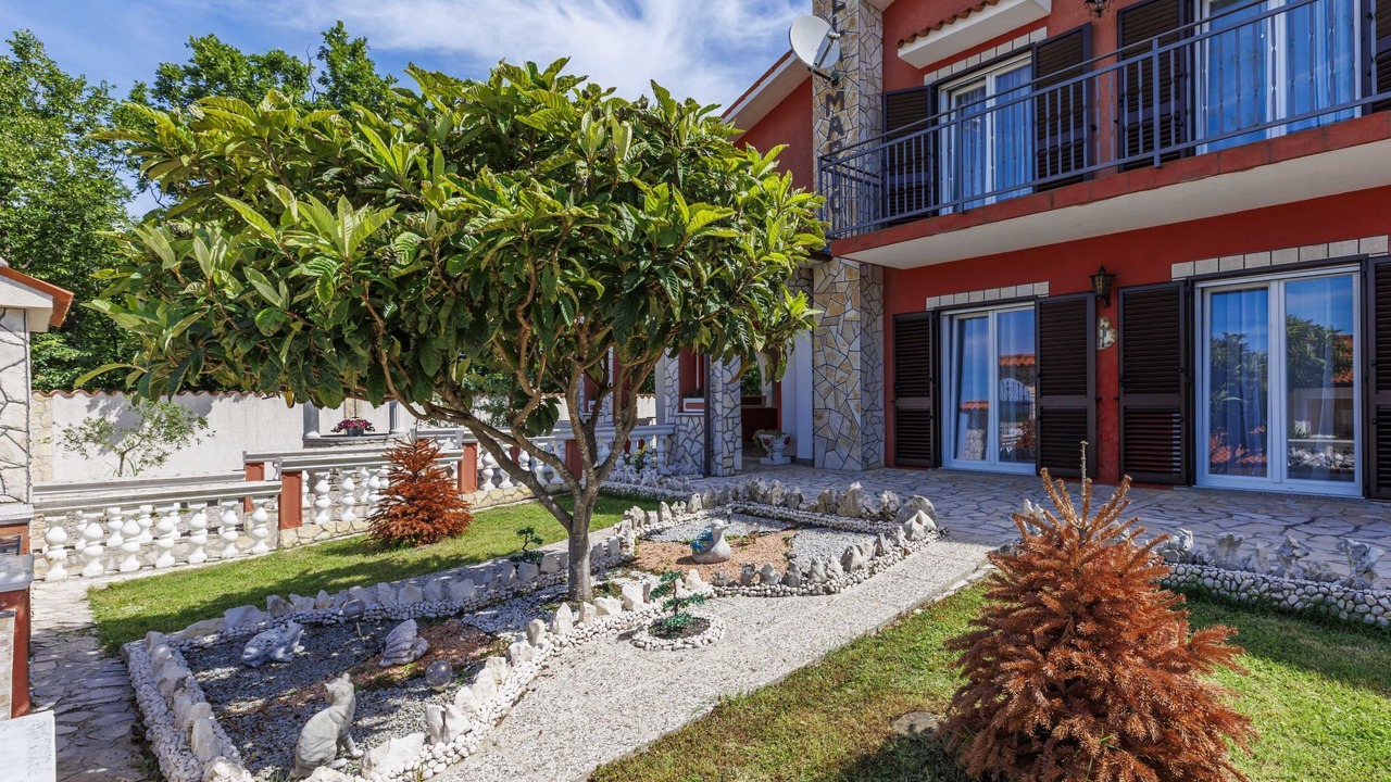 Photo of Outdoor in Rogocana