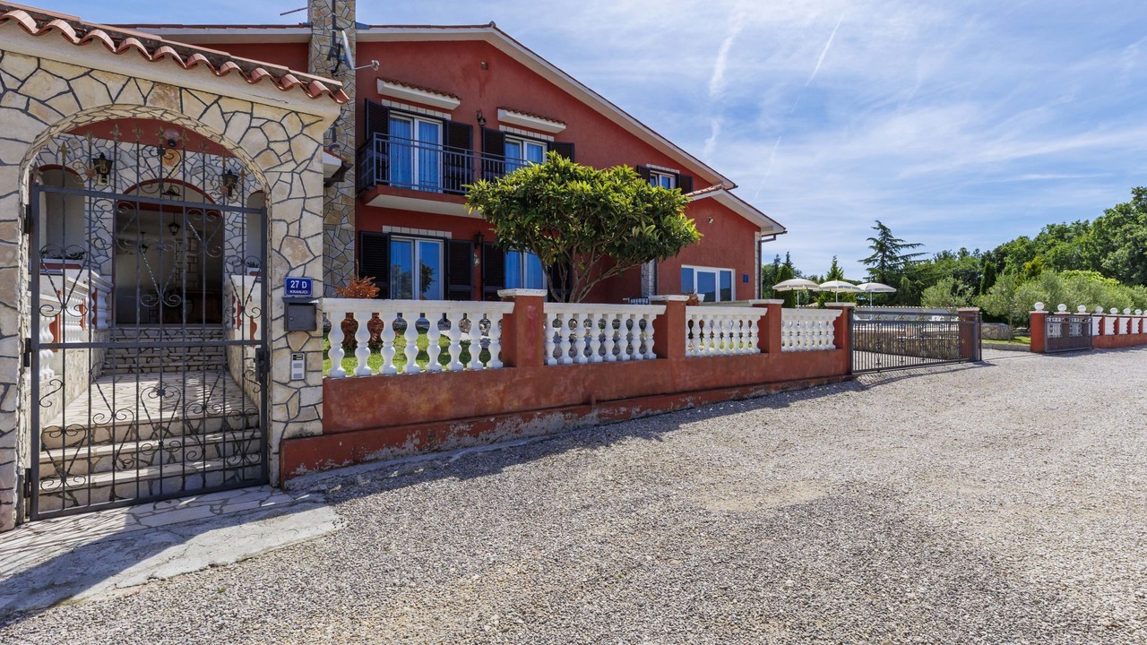 Photo of Outdoor in Rogocana