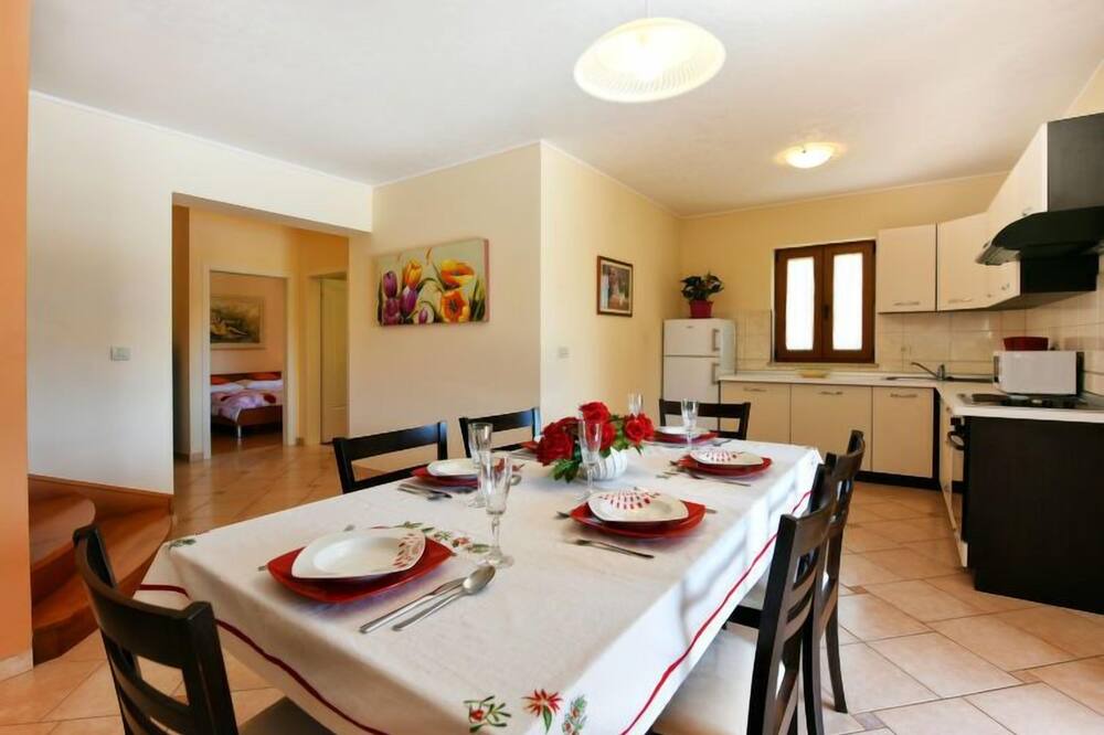 Photo of Kitchen in Mofardini
