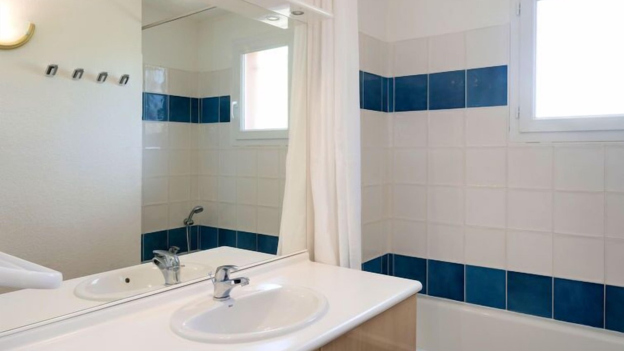 Photo of Bathroom in Homps