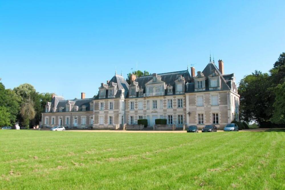 Photo of Outdoor in Monnaie