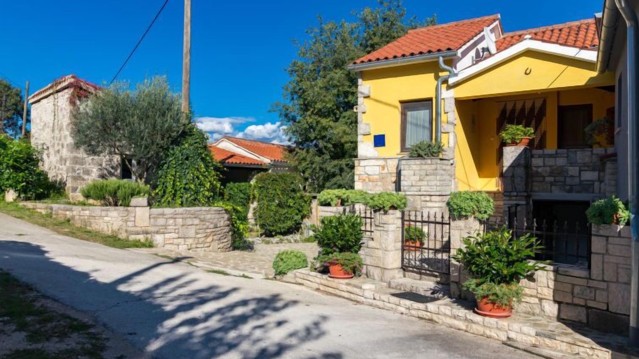 Photo of Outdoor in Pican