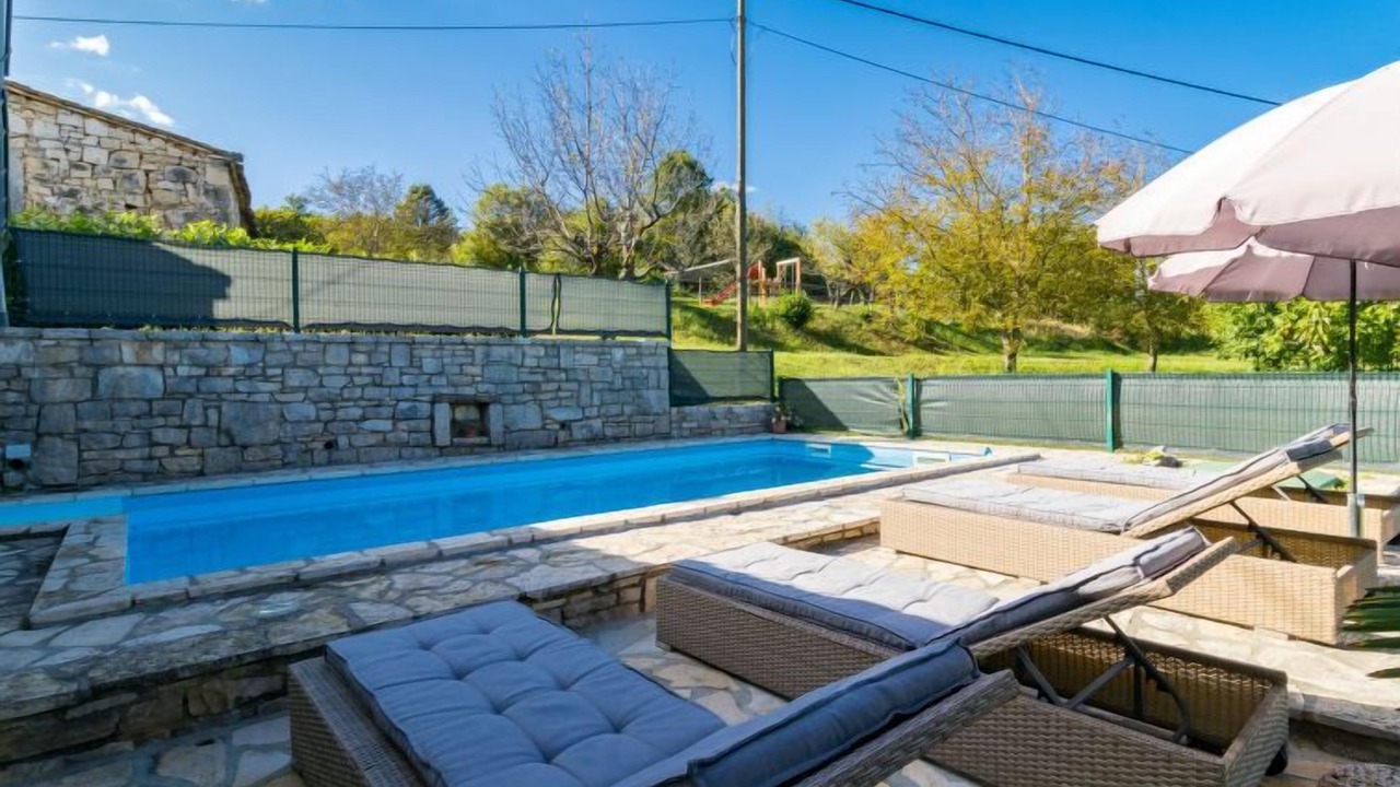 Photo of Outdoor in Pican