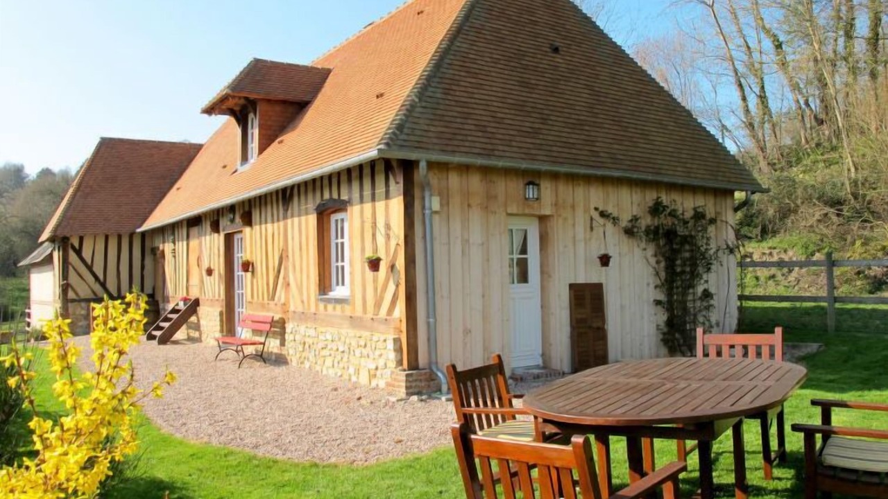 Photo of Outdoor in Courtonne-la-Meurdrac