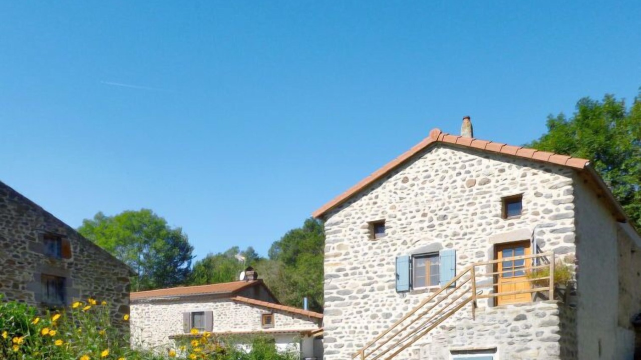 Photo of Outdoor in Blesle