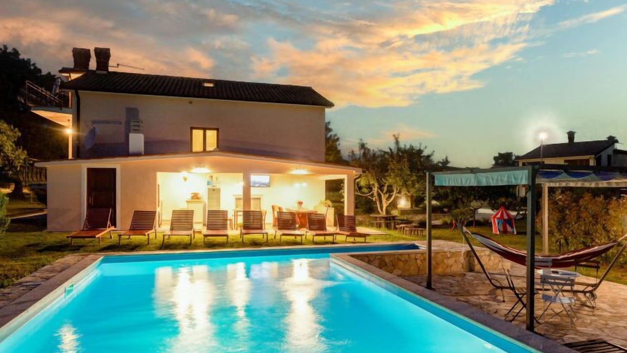 Photo of Outdoor in Pican