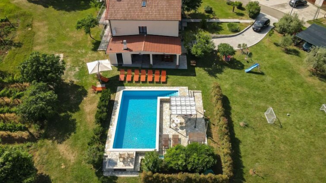 Photo of Outdoor in Pican
