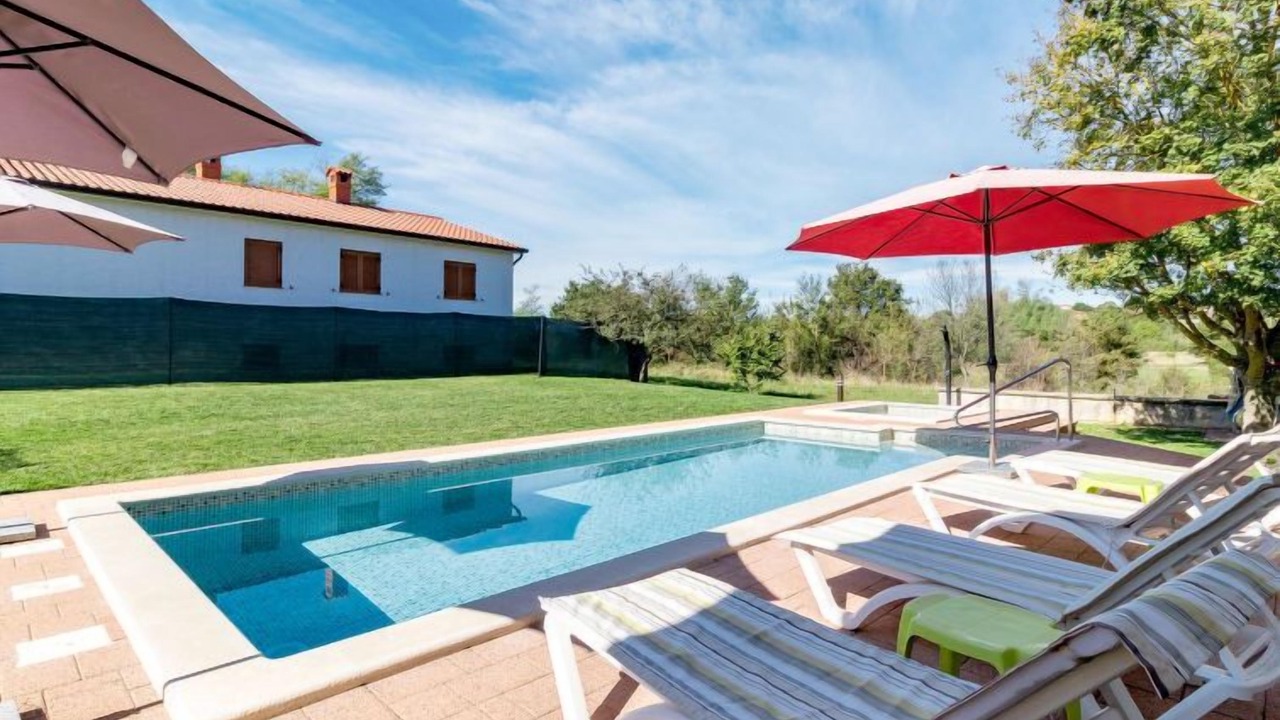 Photo of Outdoor in Skropeti