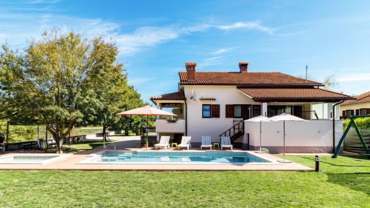 Photo of Outdoor in Skropeti