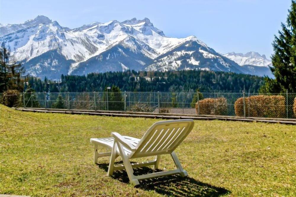 Photo of Outdoor in Arveyes
