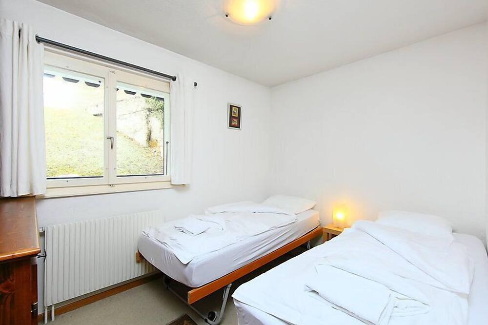 Photo of Bedroom in Arveyes