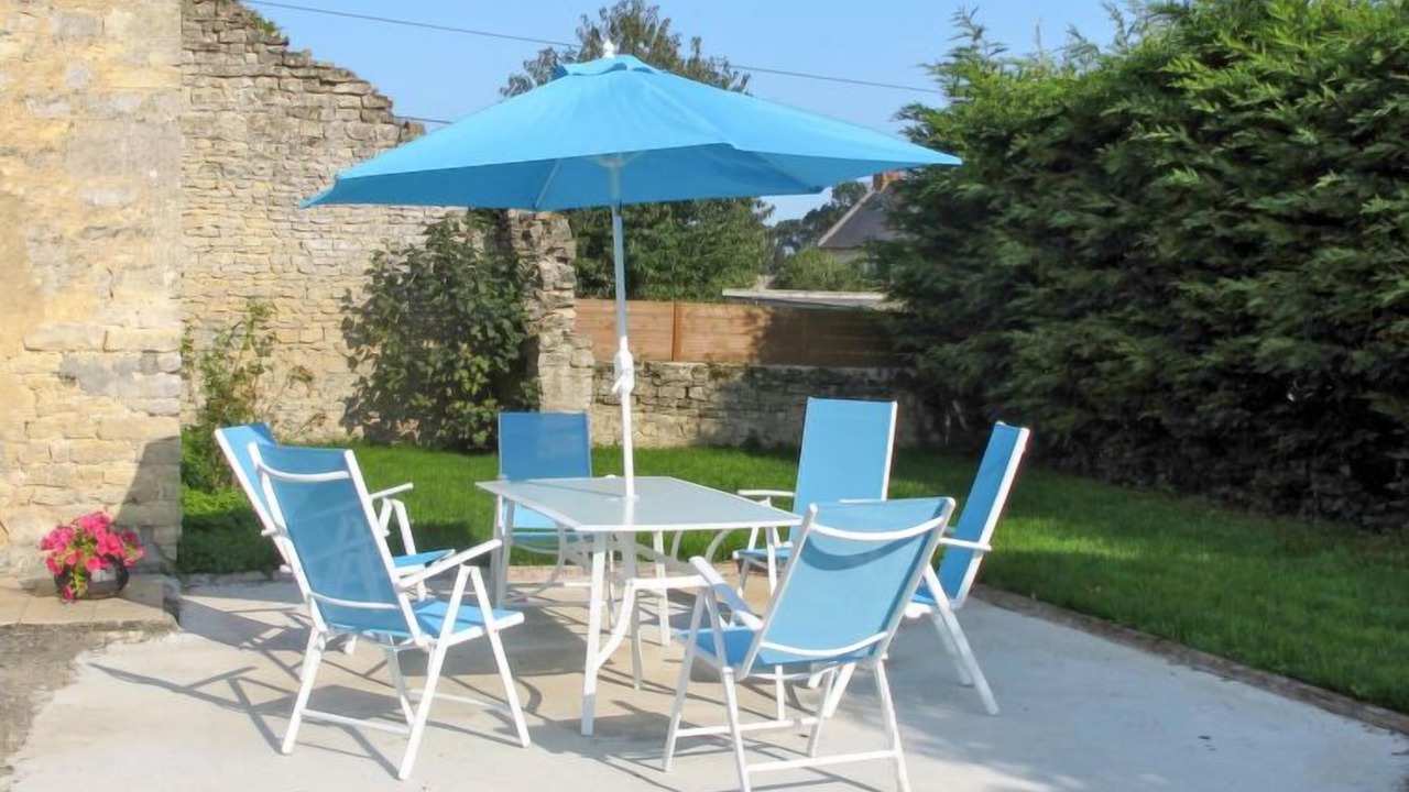 Photo of Outdoor in Commes