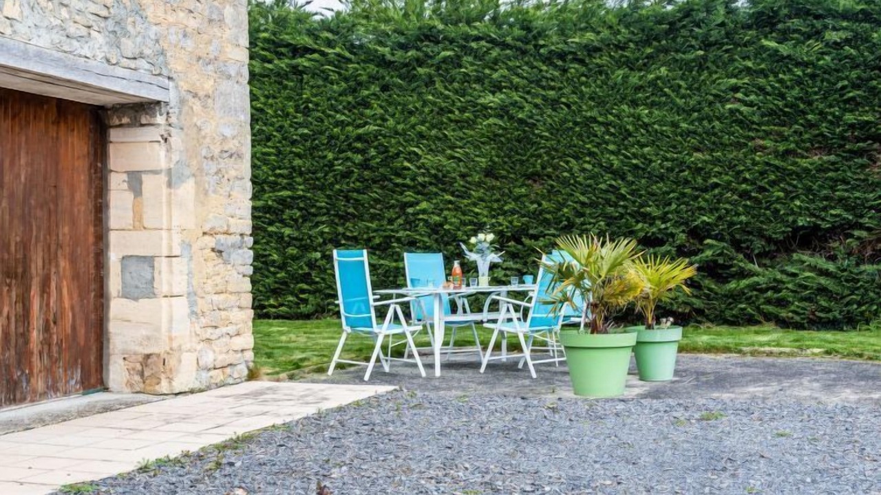 Photo of Patio Balcony in Commes