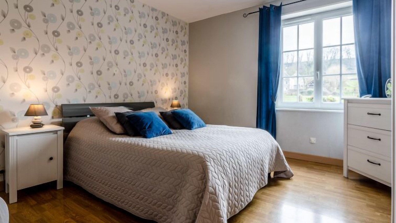 Photo of Others in Commes