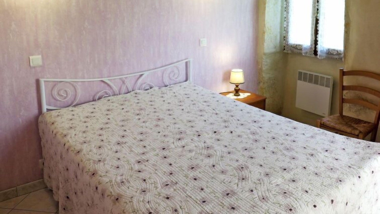 Photo of Bedroom in Lalbenque
