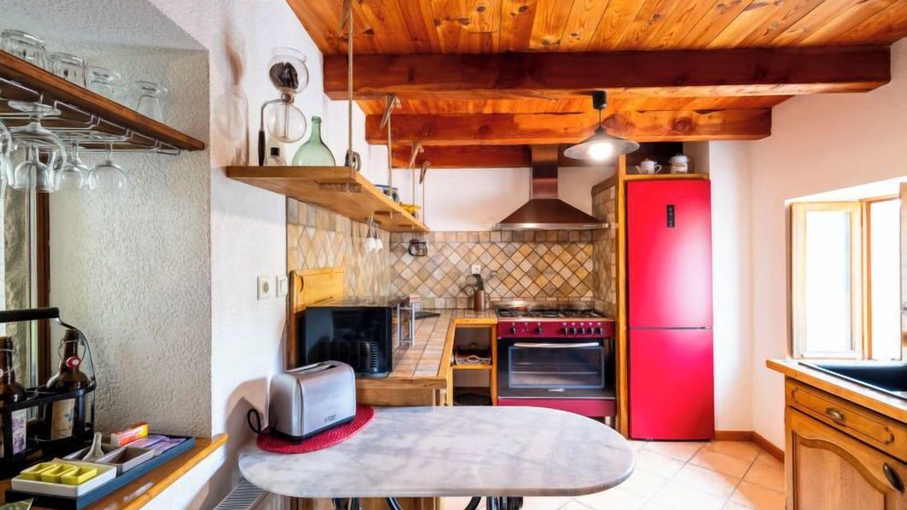 Photo of Kitchen in Sainte-Marguerite-Lafigere