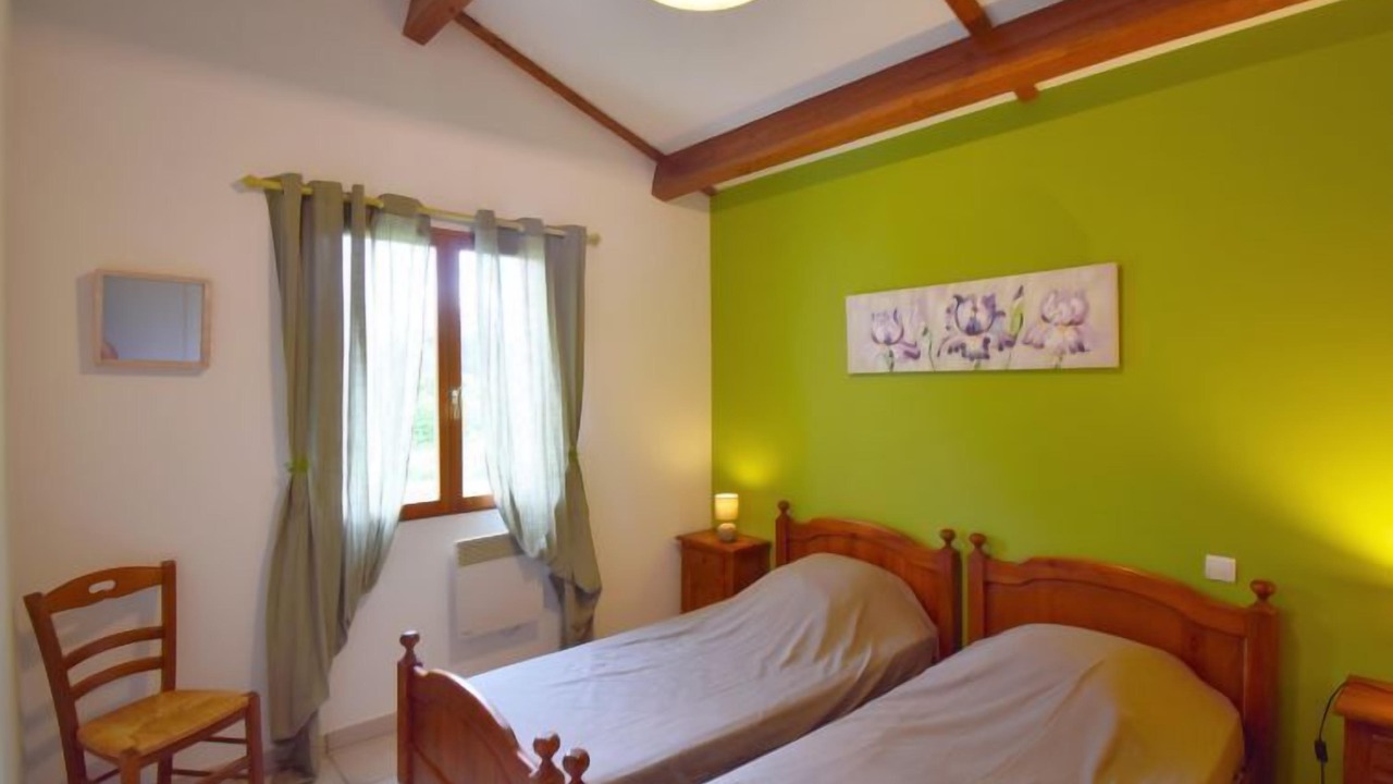 Photo of Bedroom in Blanquefort-sur-Briolance