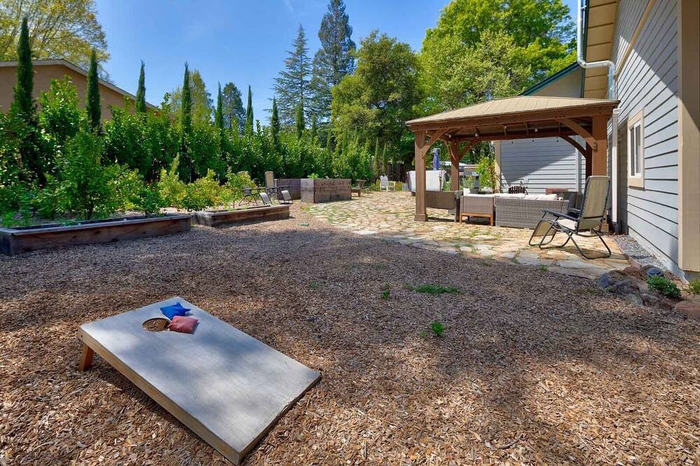 Photo of Others in Freestone