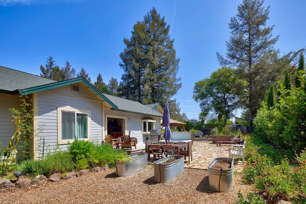 Photo of Others in Freestone