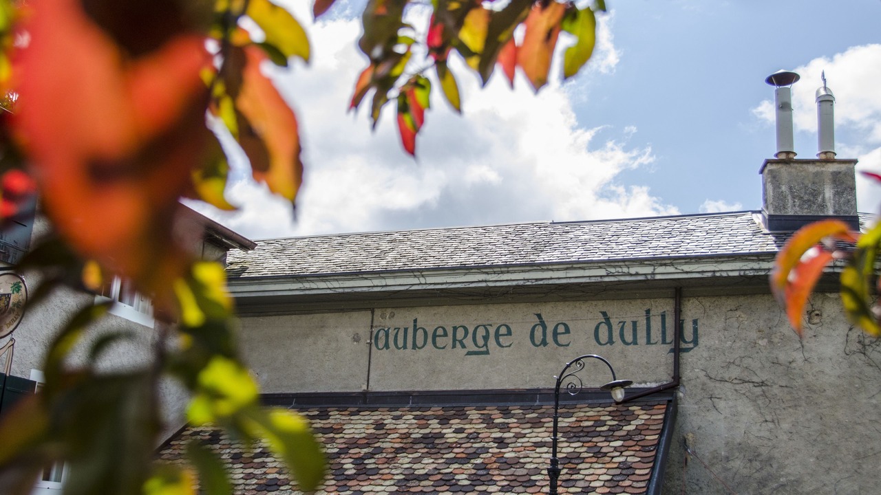 Photo of Outdoor in Dully