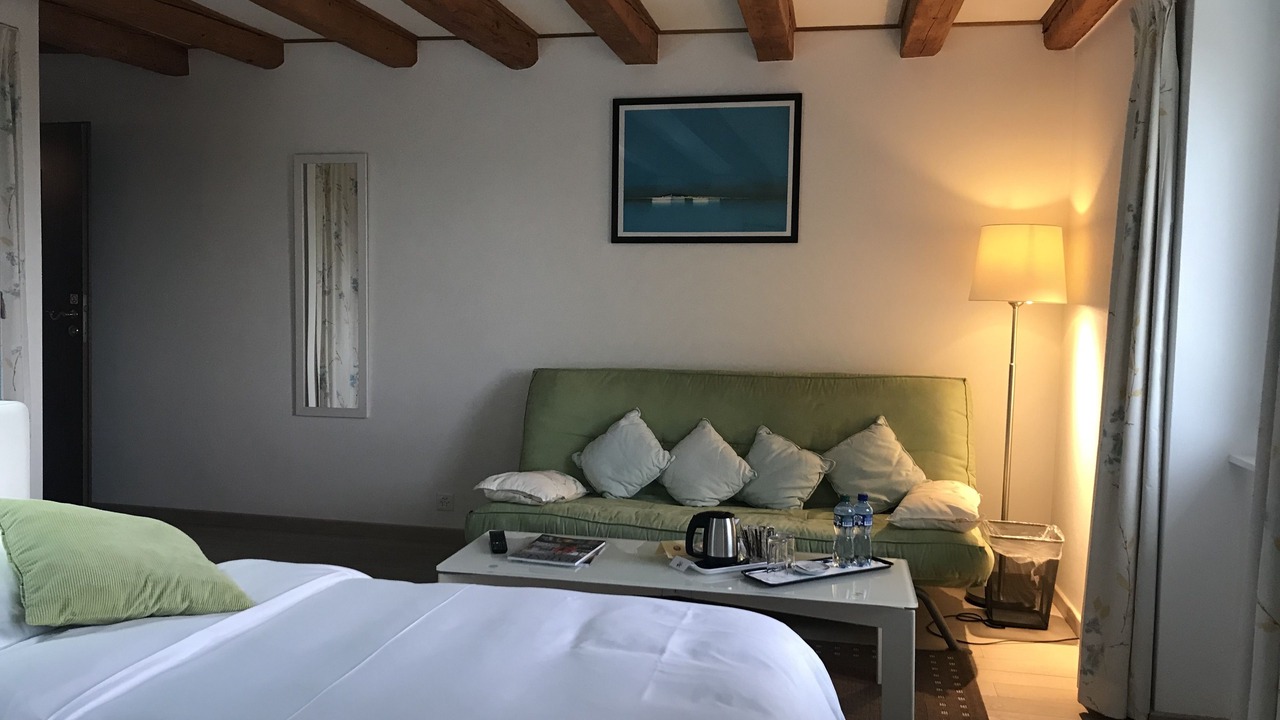 Photo of Outdoor in Dully