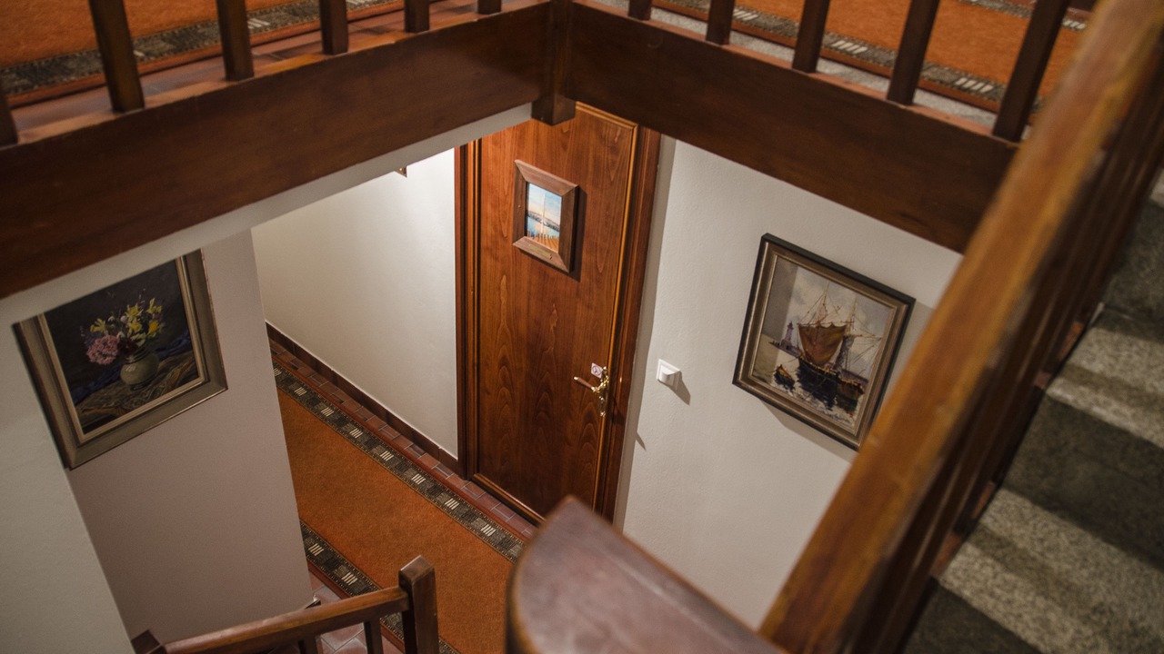 Photo of Others in Dully