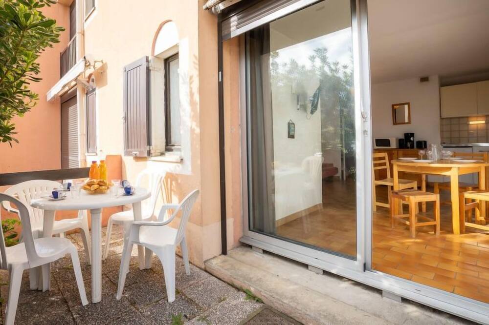 Photo of Patio Balcony in Les Arenes