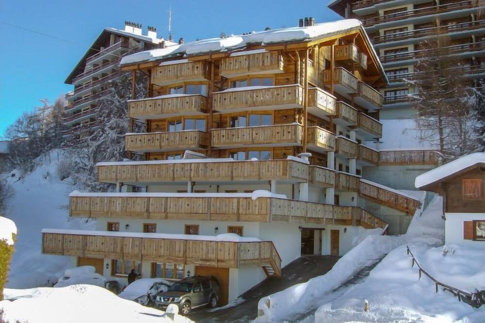 Photo of Outdoor in Saint-Pierre-de-Clages