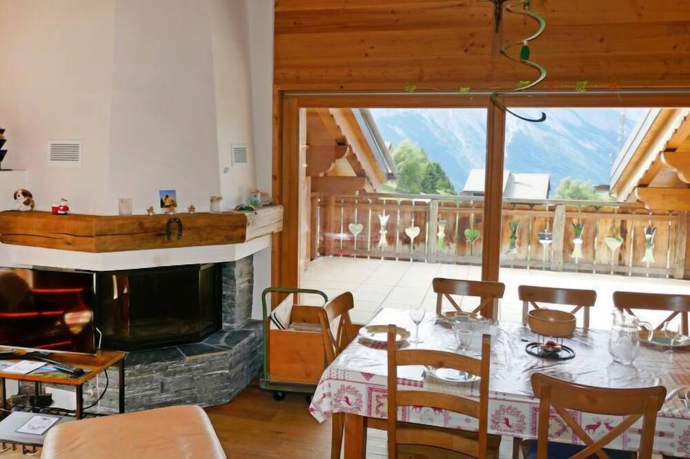 Photo of Kitchen in Saint-Pierre-de-Clages