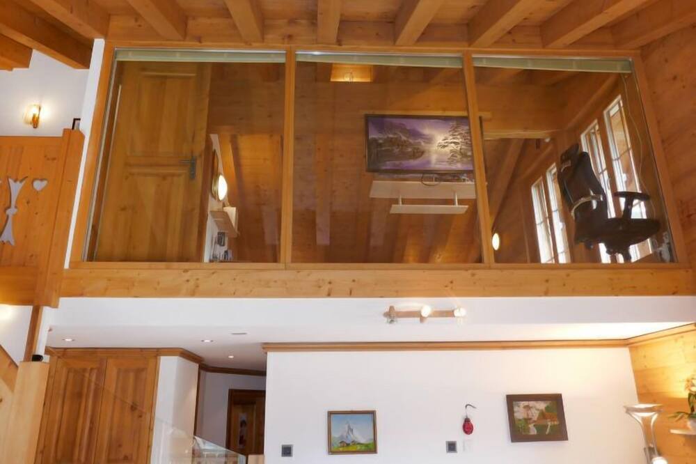 Photo of Livingroom in Saint-Pierre-de-Clages