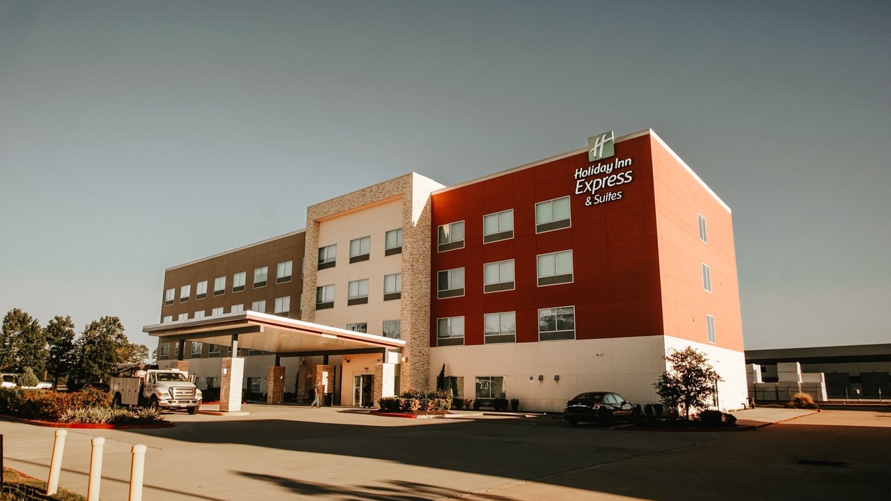 Photo of Outdoor in FM 1960