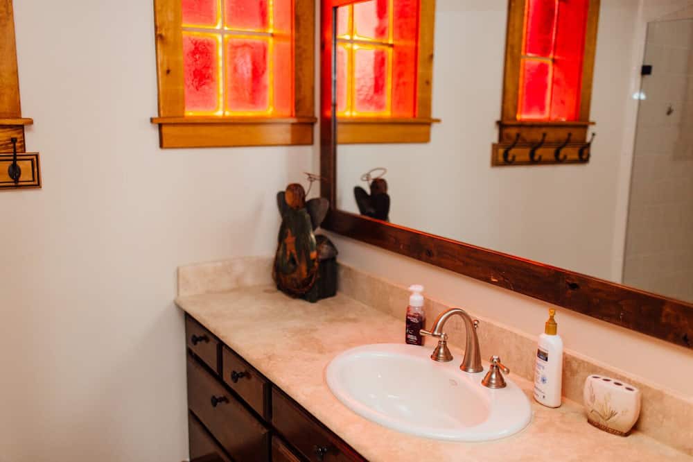 Photo of Bathroom in Palo Pinto