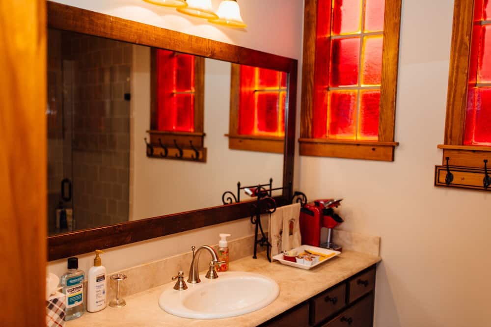 Photo of Bathroom in Palo Pinto
