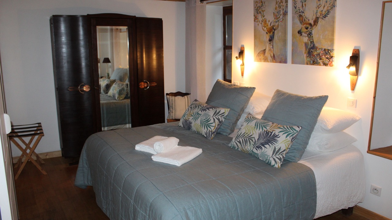 Photo of Bedroom in Saint-Beron